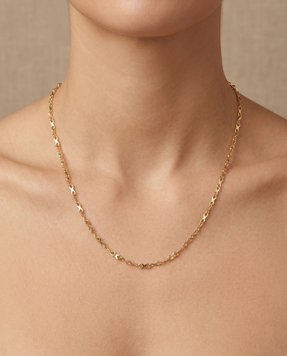 14KT Yellow Gold Necklace on model