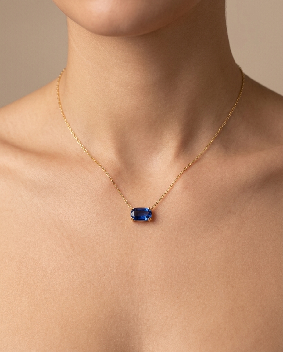 14KT Yellow Gold Kynite Necklace on model
