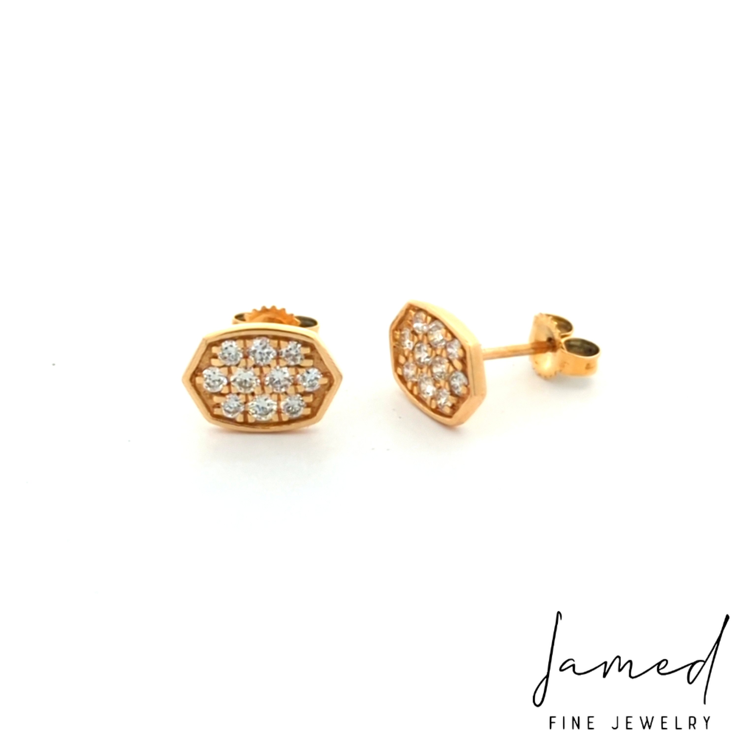 Diamond Earring Stud . in Yellow Gold